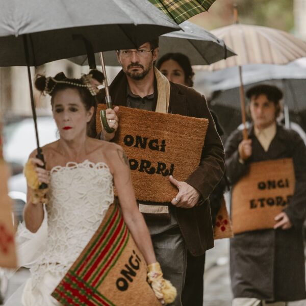 Mundo eta Uniberso Ean-6888