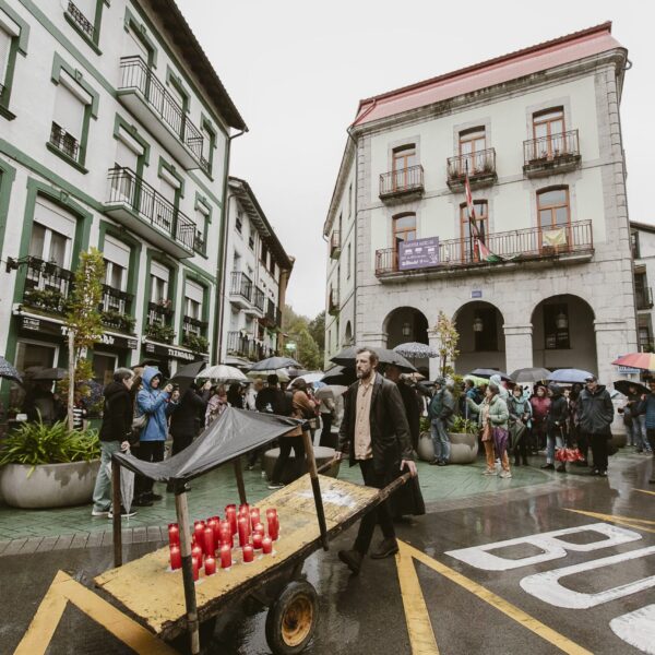 Mundo eta Uniberso Ean-6950