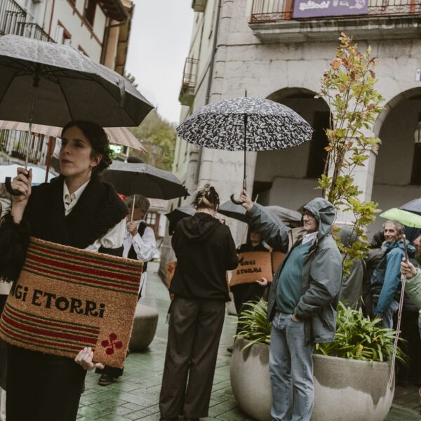 Mundo eta Uniberso Ean-6954