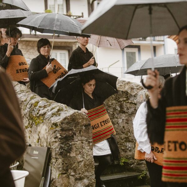 Mundo eta Uniberso Ean-7088